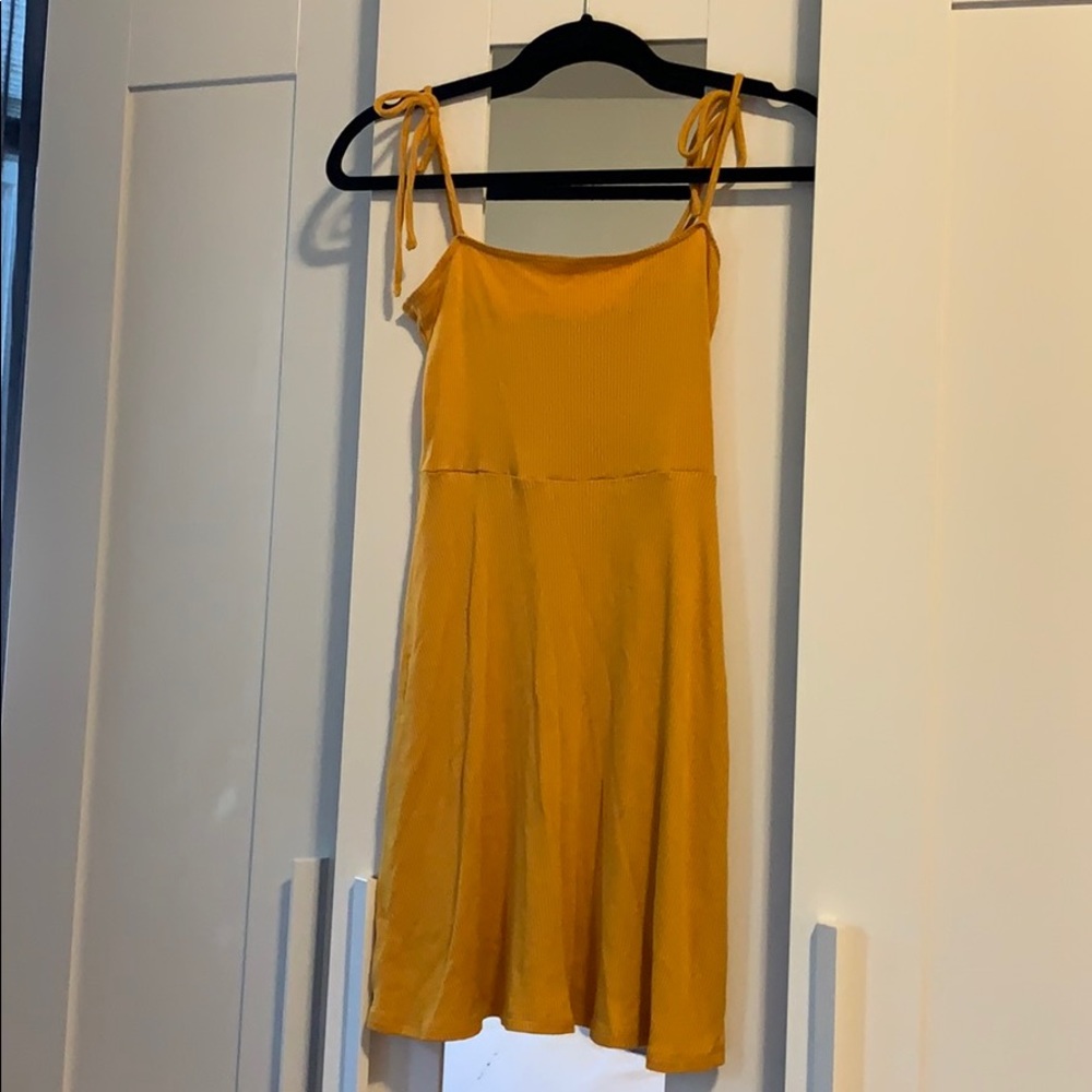 Sz small yellow dress with string straps